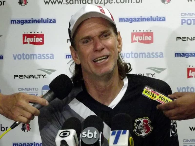 Após mudanças, Sérgio Guedes espera resposta de campo, como a torcida.