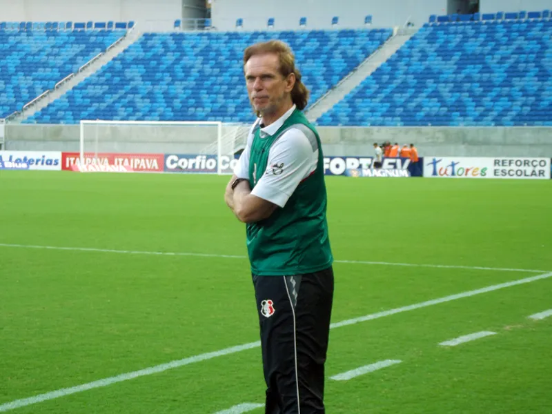 Diretoria Coral anuncia desligamento de Sérgio Guedes.