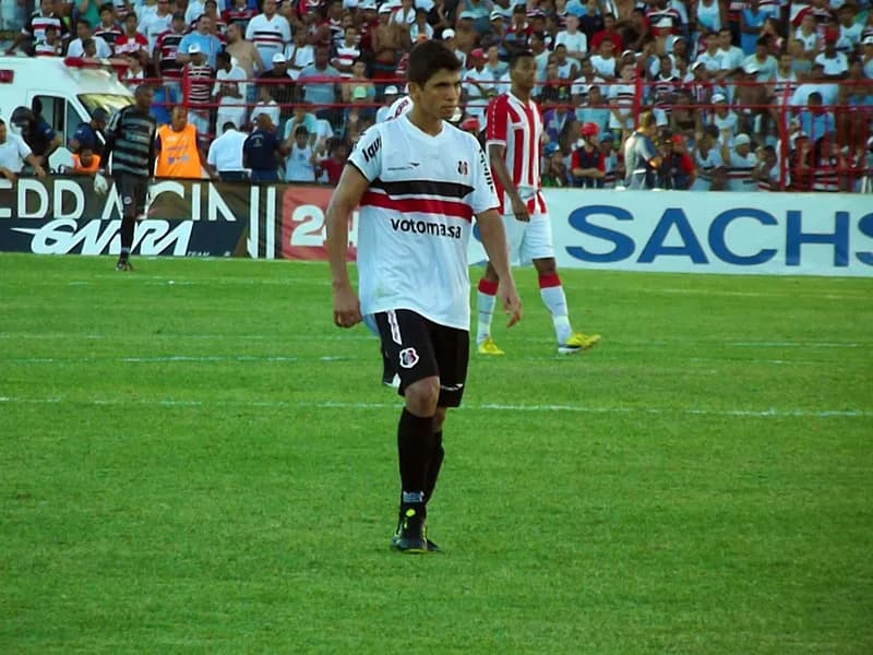 Renatinho e Natan seguem como dúvidas para jogo com Guarani-J/CE.