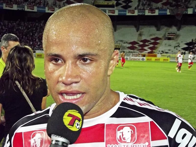 Anderson Pedra valoriza vantagem e diz que 'inteligência' será importante nos Aflitos.