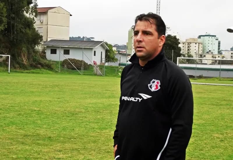 Técnico Marcelo Martelotte sem mistérios para enfrentar o Inter/RS no Centenário.