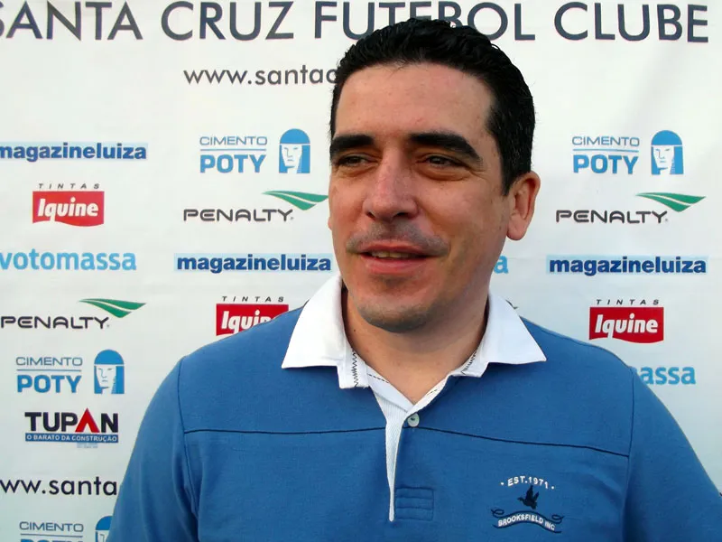 Diretor de Futebol endossa críticas da Comissão Patrimonial à FIFA, COL e SECOPA.